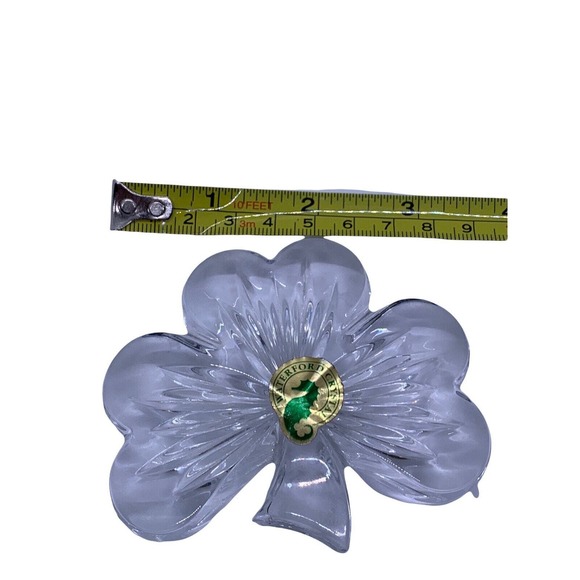 Waterford Crystal Lucky Shamrock Clear Collectible Hand Cooler Paperweight - Picture 9 of 10